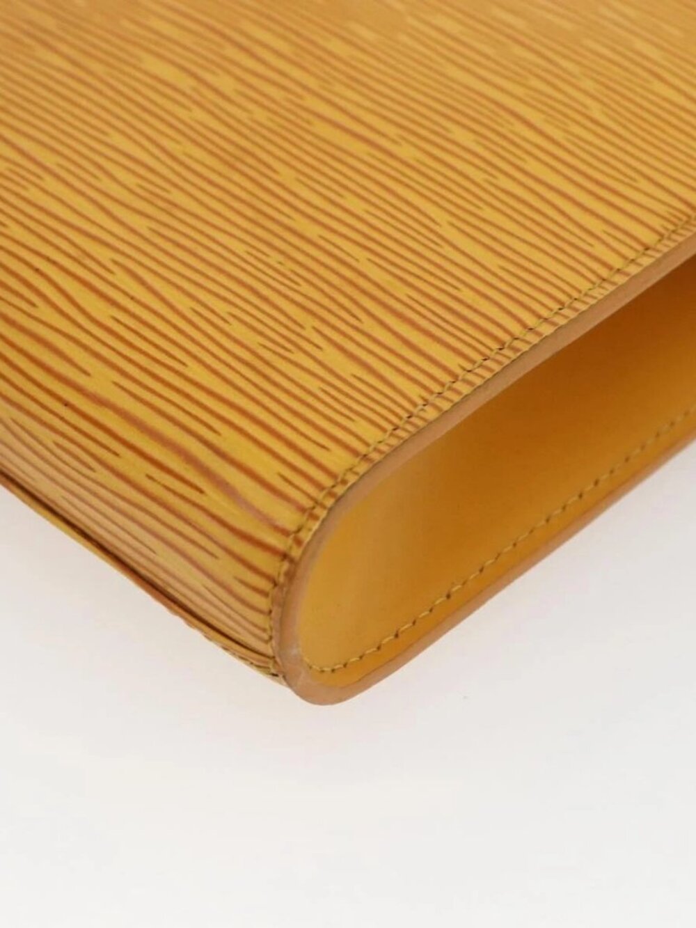 LOUIS VUITTON Epi Art Deco Clutch Bag Yellow M52639 LV Auth 168163 - Picture 15 of 16